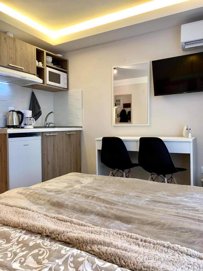 Center Deluxe Studio Салоники Экстерьер фото